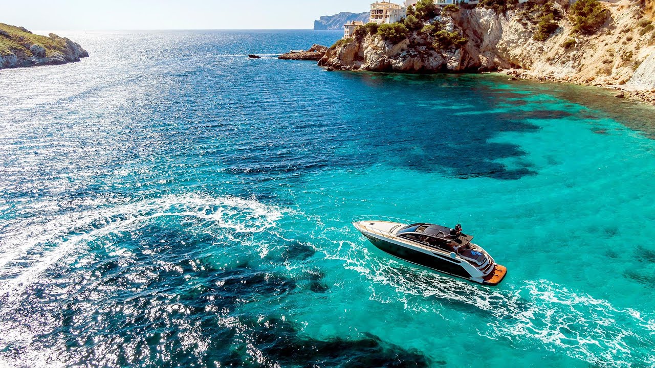 Azimut Atlantis 58 Yacht for Sale at Bluebnc