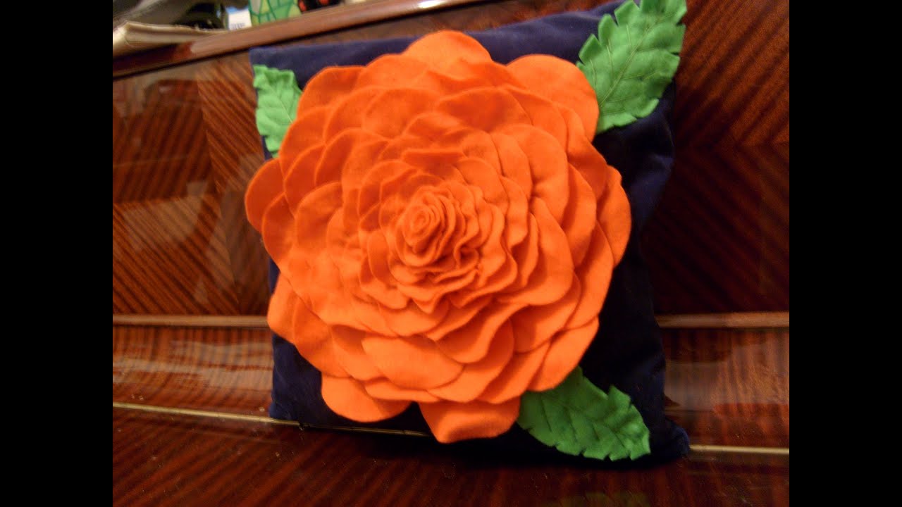 14 de febrero, DIY Cojín de rosa con fieltro