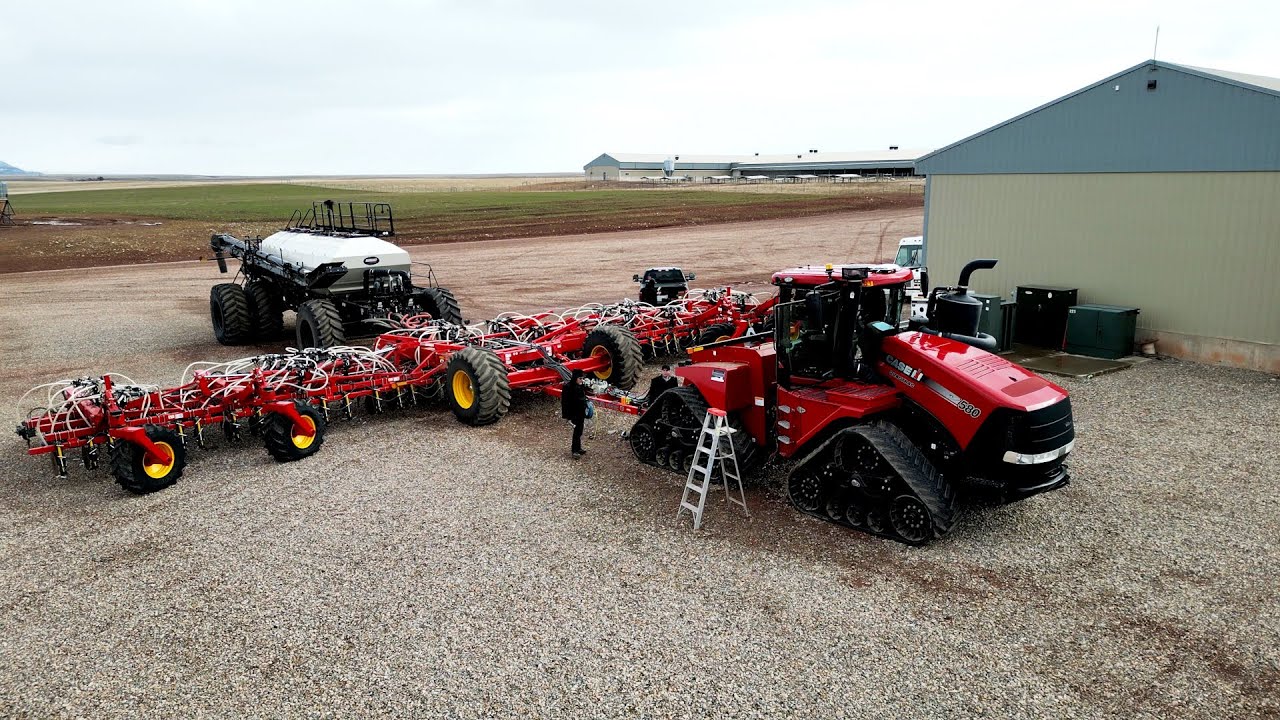 RECON Blockage Monitor Plus on Bourgault 3335-66 at Hilltop Colony w/ Red E