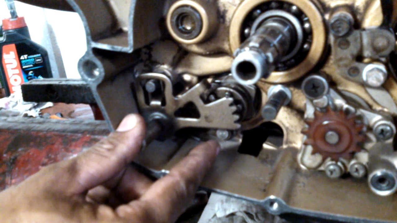 D MOTOS Personalização Yamaha Virago 250 Bobber vídeo 10