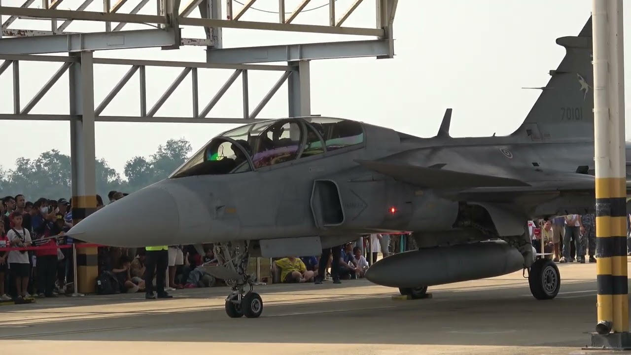 RTAF Jas-39D Gripen งานวันเด็กโรงเรียนการบินกำแพงแสน ปี 2567