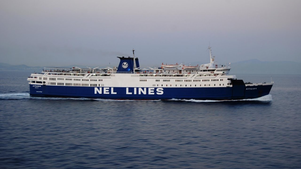&Alpha;&phi;&iota;έ&rho;&omega;&mu;&alpha; &sigma;&tau;&omicron; MYTILENE : Έ&nu;&alpha; &Pi;&lambda;&omicron;ί&omicron;, &Mu;&iota;&alpha; &Iota;&sigma;&tau;&omicron;&rho;ί&alpha;, &Chi;&iota;&lambda;&iota;ά&delta;&epsilon;&sigmaf; &Tau;&alpha;&xi;ί&delta;&iota;&alpha;