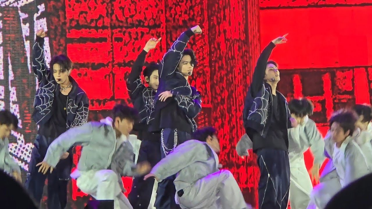 [Fancam] Enhypen 엔하이픈 Sunoo, Heeseung, Niki, Jungwon Teeth at Walk the Line in Seoul Day 1