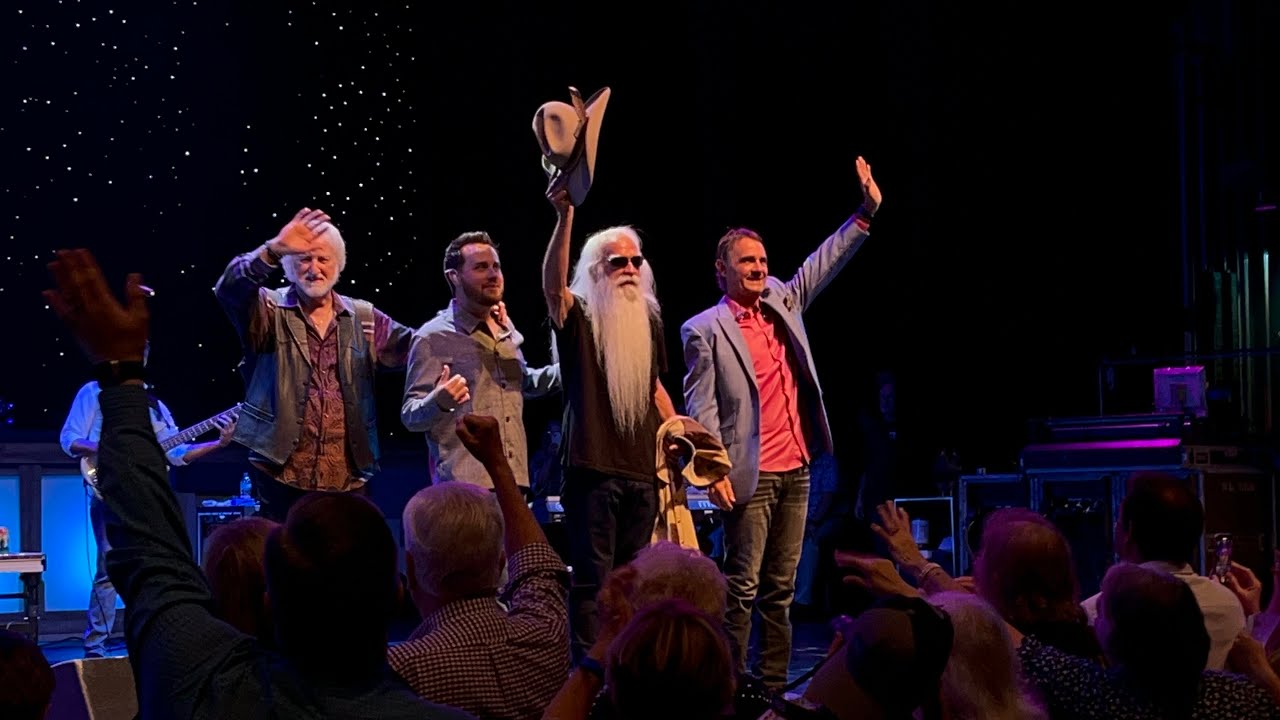 The Oak Ridge Boys Farewell Tour @ Pigeon Forge’s Country Tonite Theater 