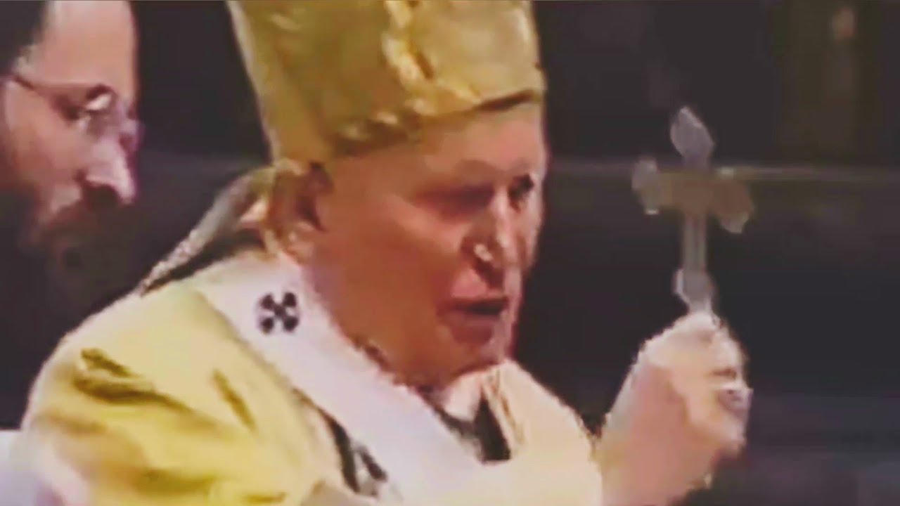 Papa João Paulo II celebra no Rito Bizantino Ucraniano na Basílica de São Pedro no Vaticano, 1996