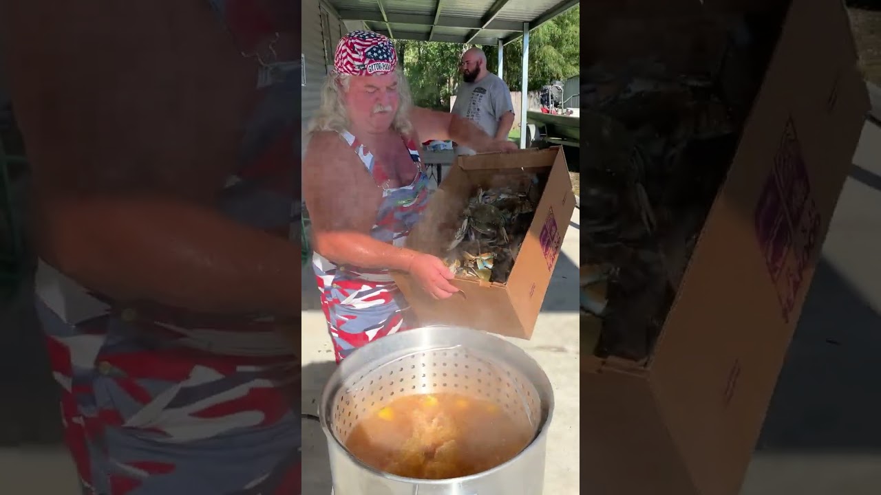 How to Boil Blue Crabs Louisiana Style