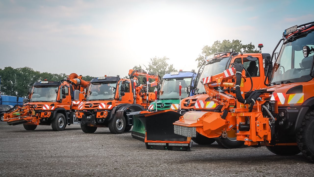 Unimog mit Winterdienst- & Straßenunterhaltungstechnik | Roadshow mit Bucher und Mulag