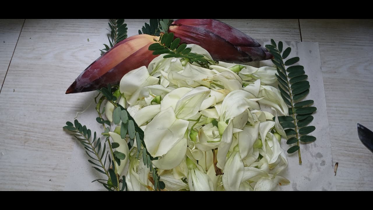 කතුරුමුරුංග මල් කරිය /  KATHURUMURUNGA FLOWER CURRY - (Edible Flower)