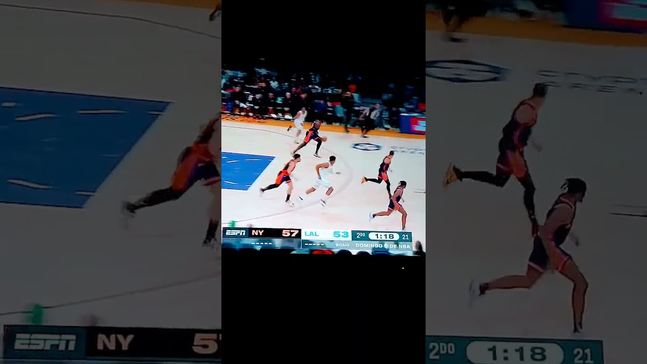 Julius Randle Monster SlamDunk/ Knicks vs Lakers