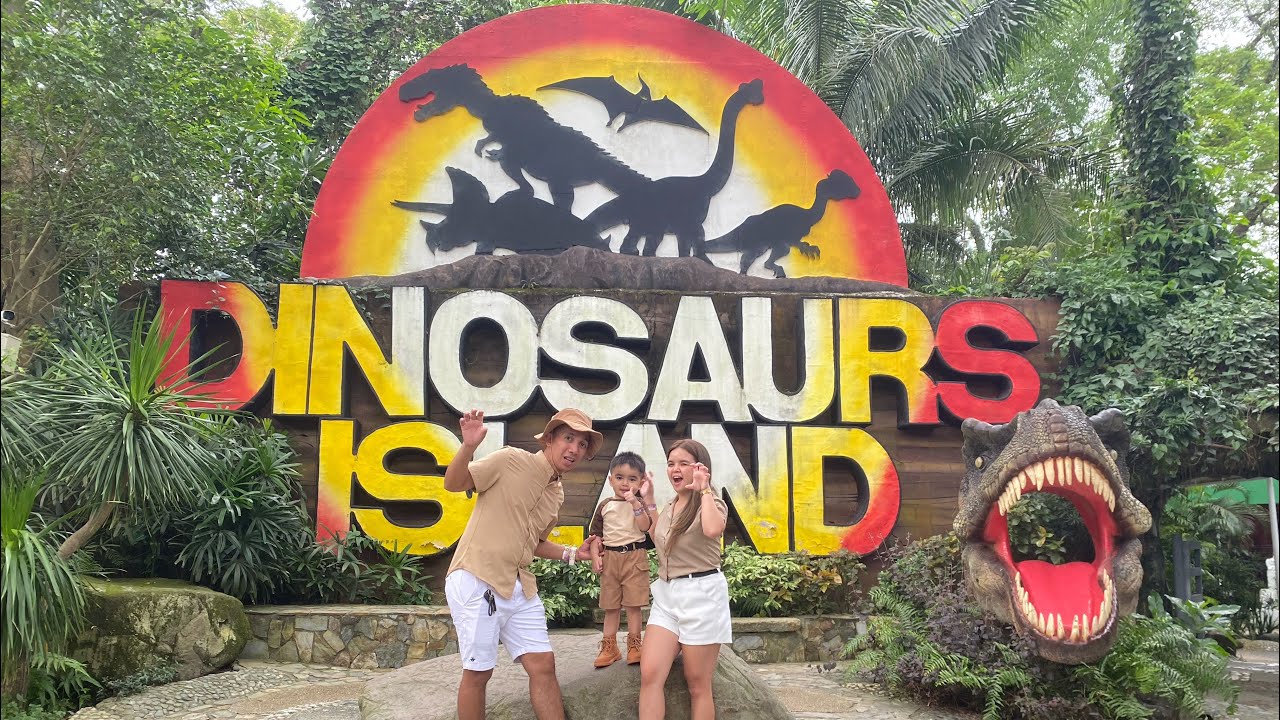🦕 EXPLORING DINOSAURS ISLAND CLARK 🦖