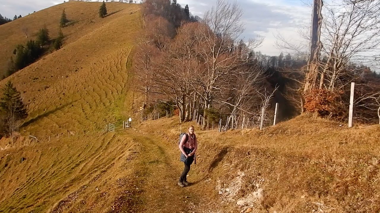 Buscraft Mäke macht krasse Gratwanderung vom Toggenburg in sein Habitat.