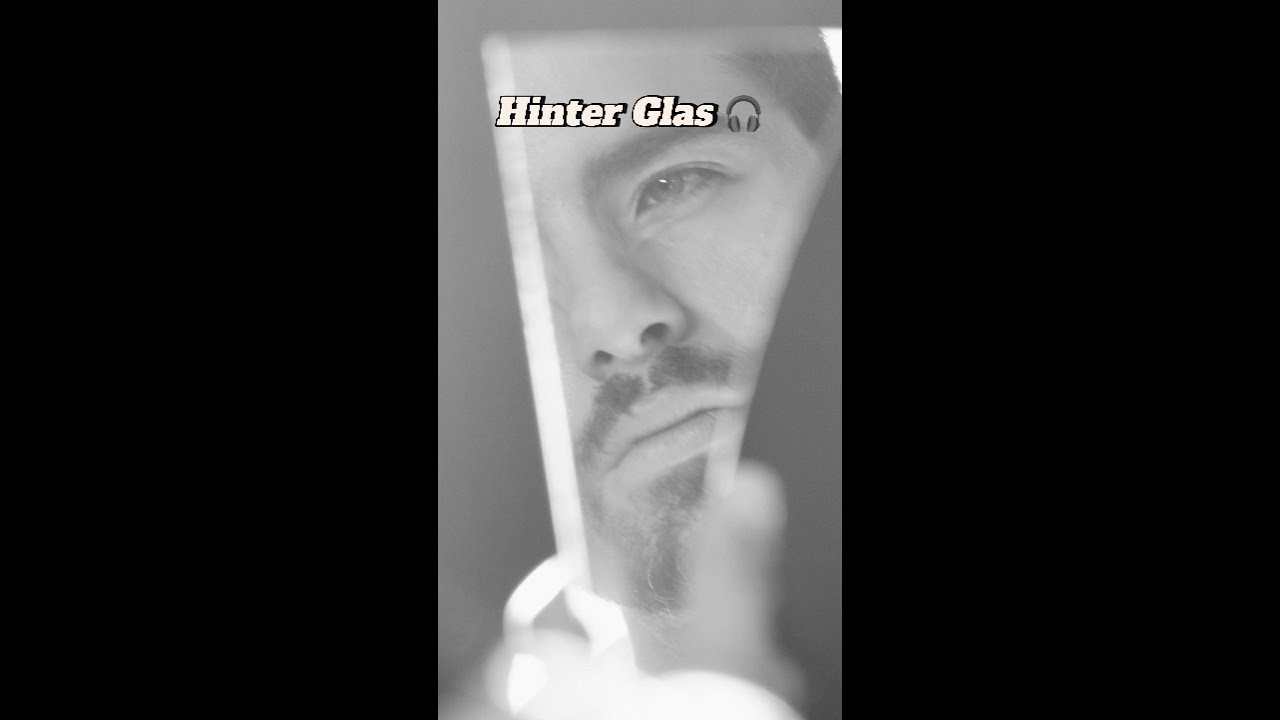 Hinter Glas 🎧