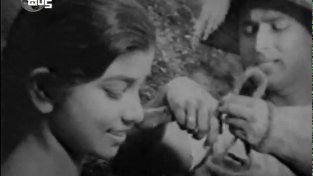 හීන හතක් මැද - ගැටවරයෝ 1964