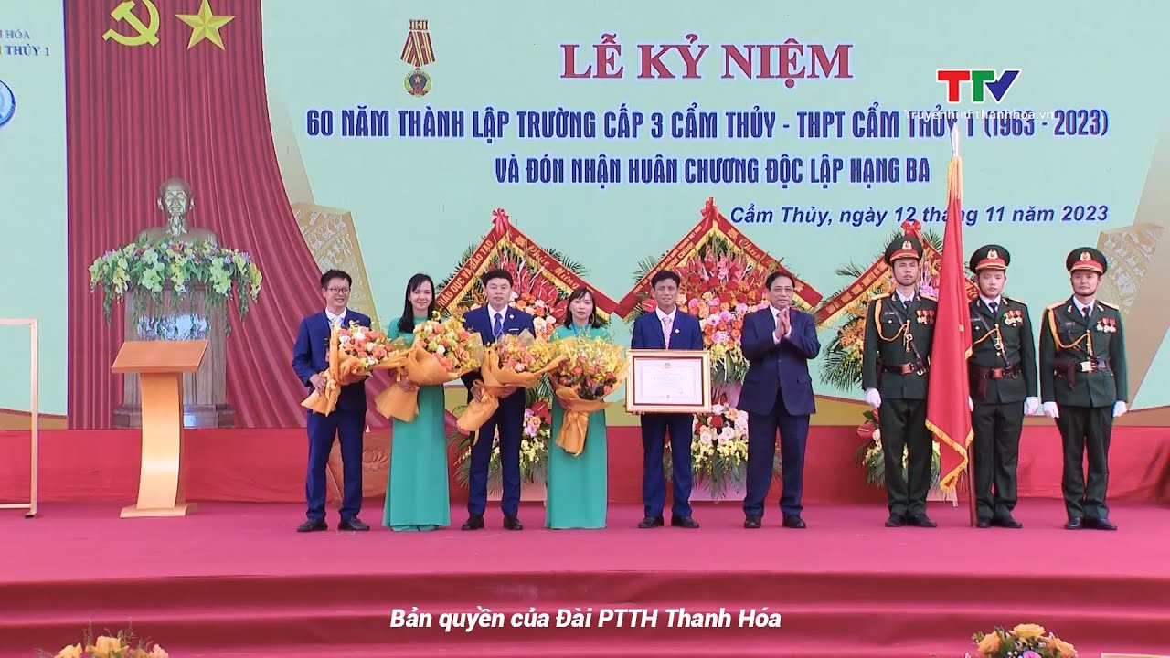 Thủ tướng Chính phủ Phạm Minh Chính dự lễ kỷ niệm 60 năm thành lập trường THPT Cẩm Thủy 1