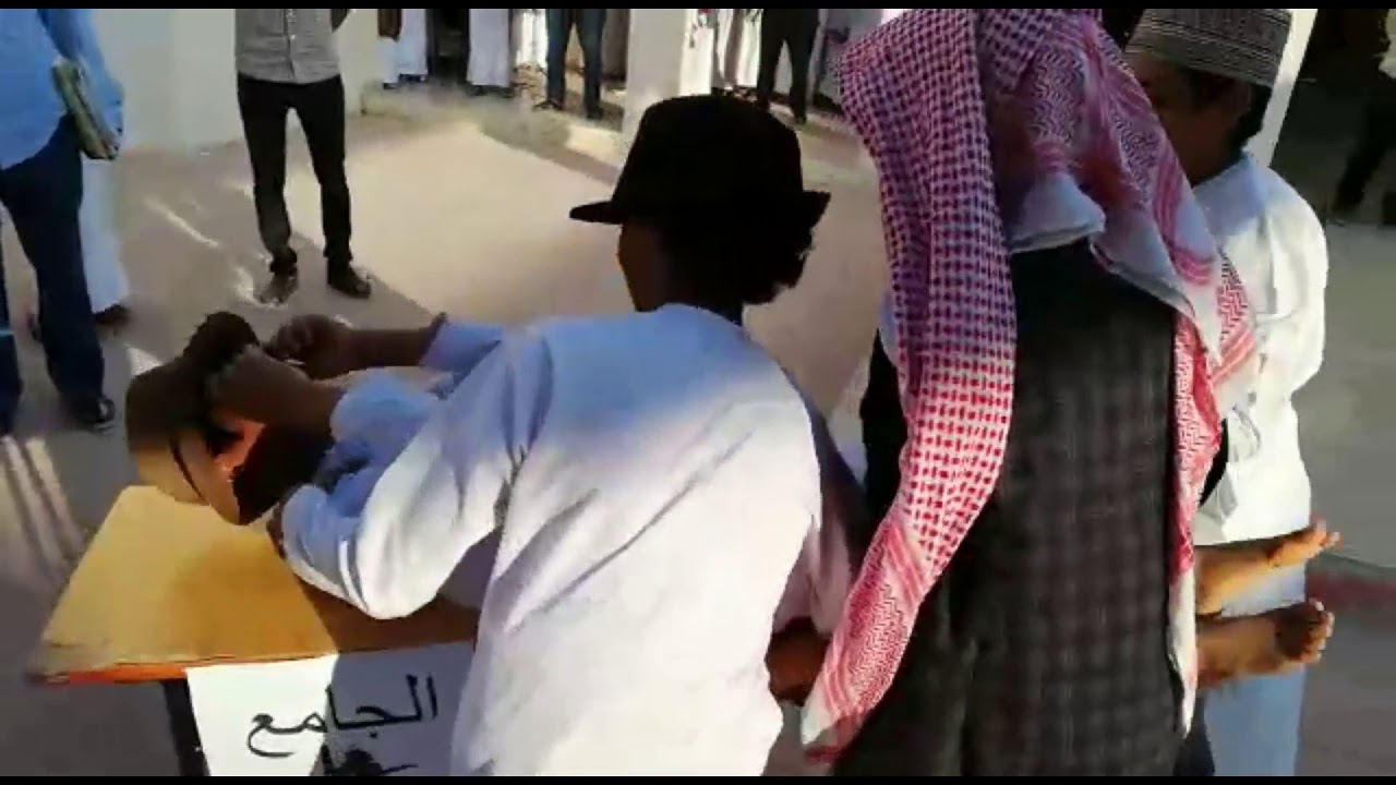 مدرسة عمر بن عبد العزيز : ( المزيونة ) عرض مسرحي في طابور الصباح 07/11/2019 [ حسن استغلال الوقت ]