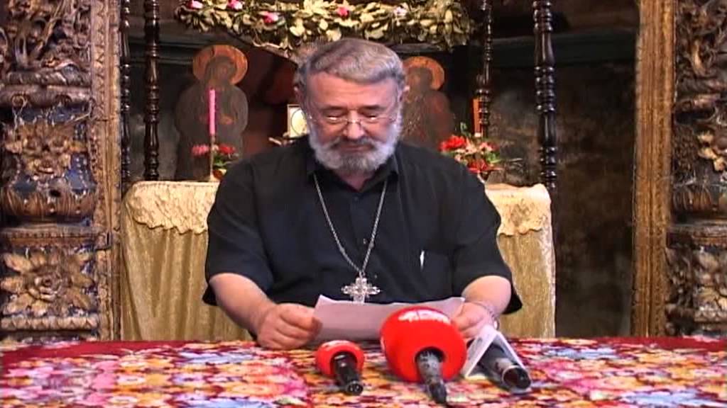 Përplasja brenda ortodoksëve, At Nikolla Marku akuzon Janullatosin