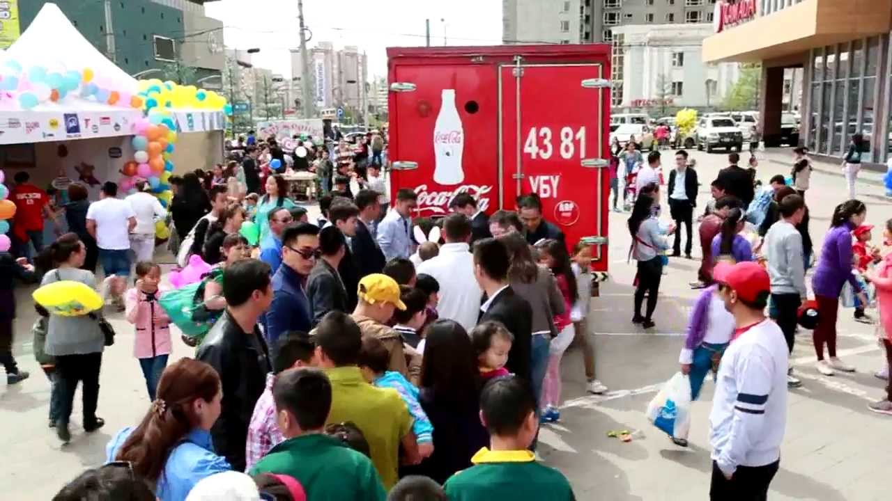 Coca Cola Happiness Truck 6 1