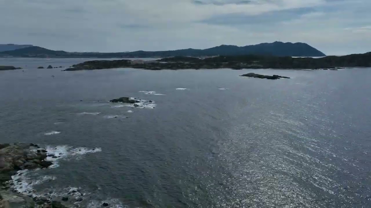 VU D'EN HAUT. LES SAUVETEURS EN MER AUTOUR DE L'ARCHIPEL DES EMBIEZ