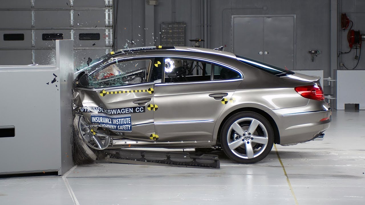 2012 Volkswagen CC driver-side small overlap IIHS crash test