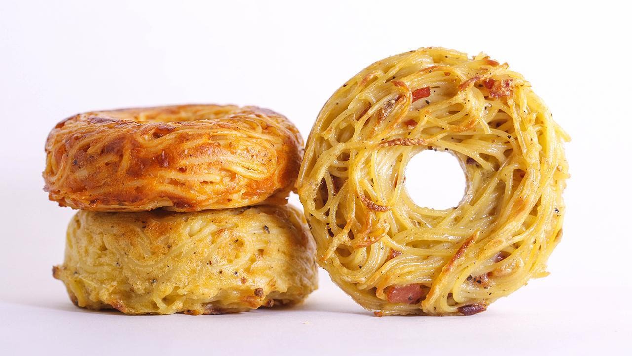 Czy spr&oacute;bowałbyś pączka spaghetti?