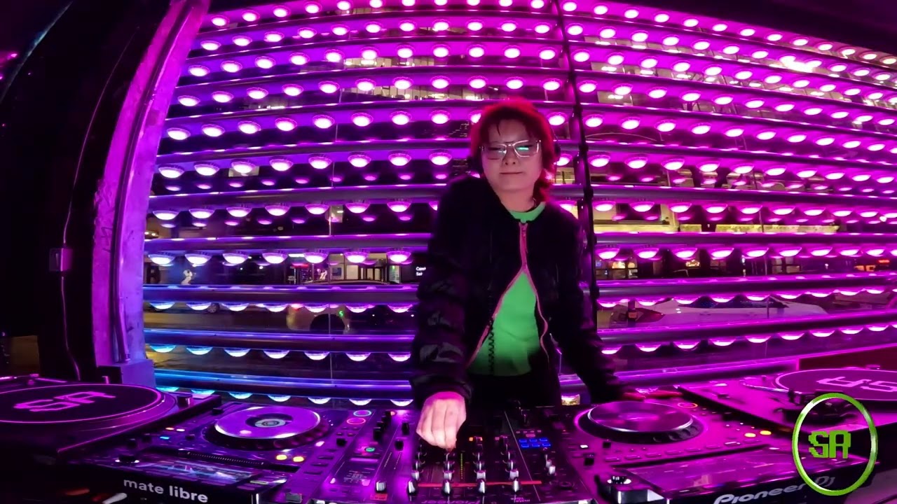 Mollygum | Shift Radio | 18.12.25