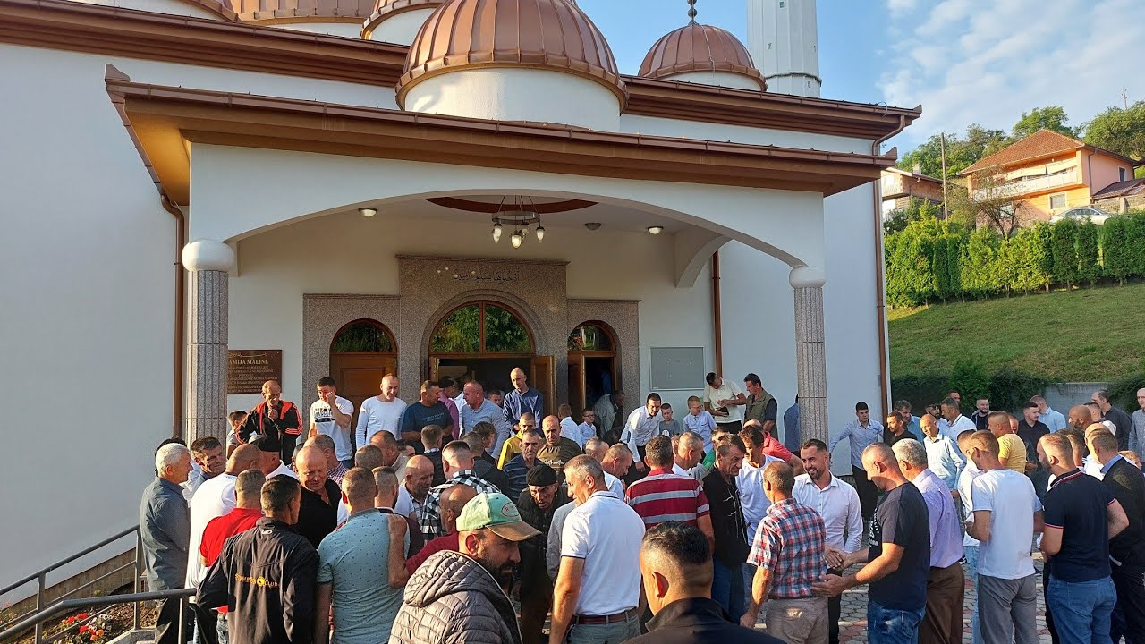 KURBAN BAJRAM KLANJAN U CENTRALNOJ DŽAMIJI BILJANSKE DOLINE U MALINAMA