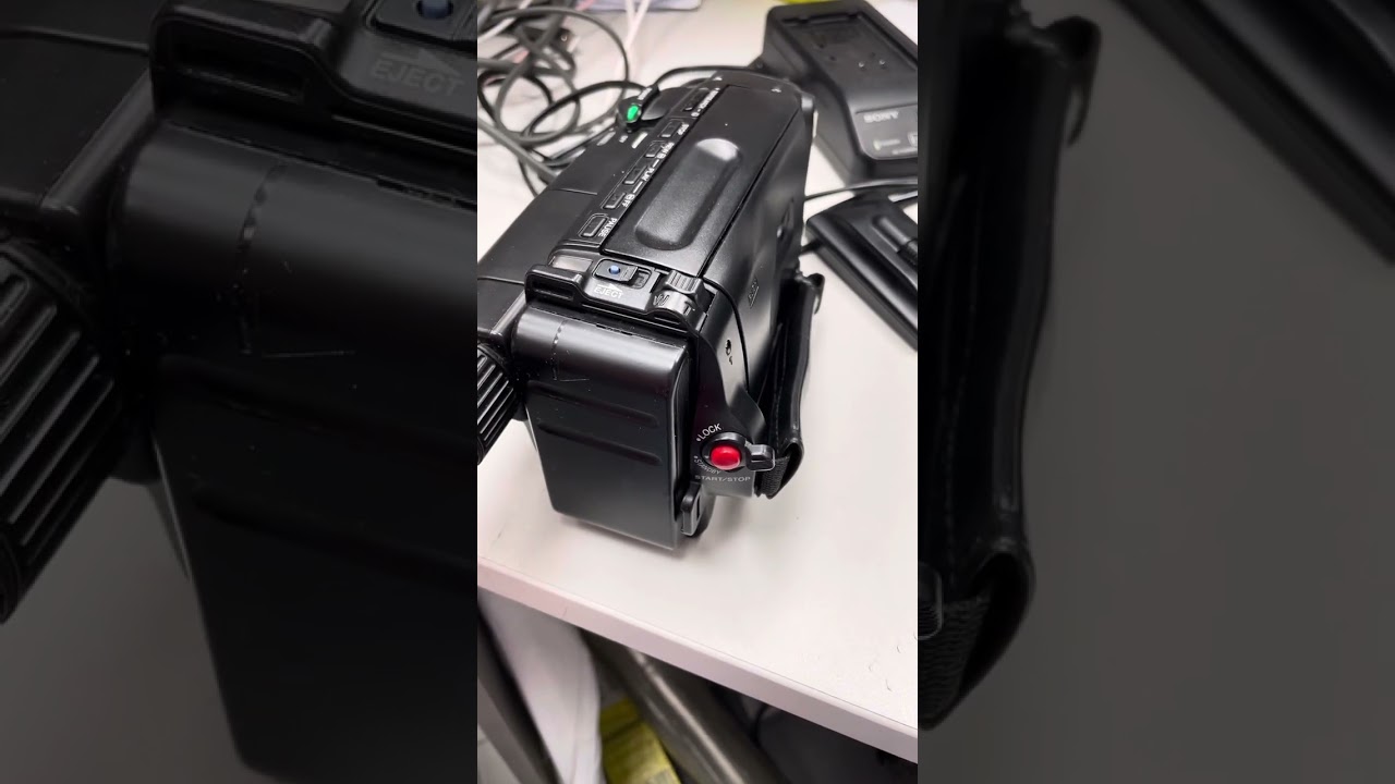 Видеокамера Sony Handycam Video 8 CCD-TR330E