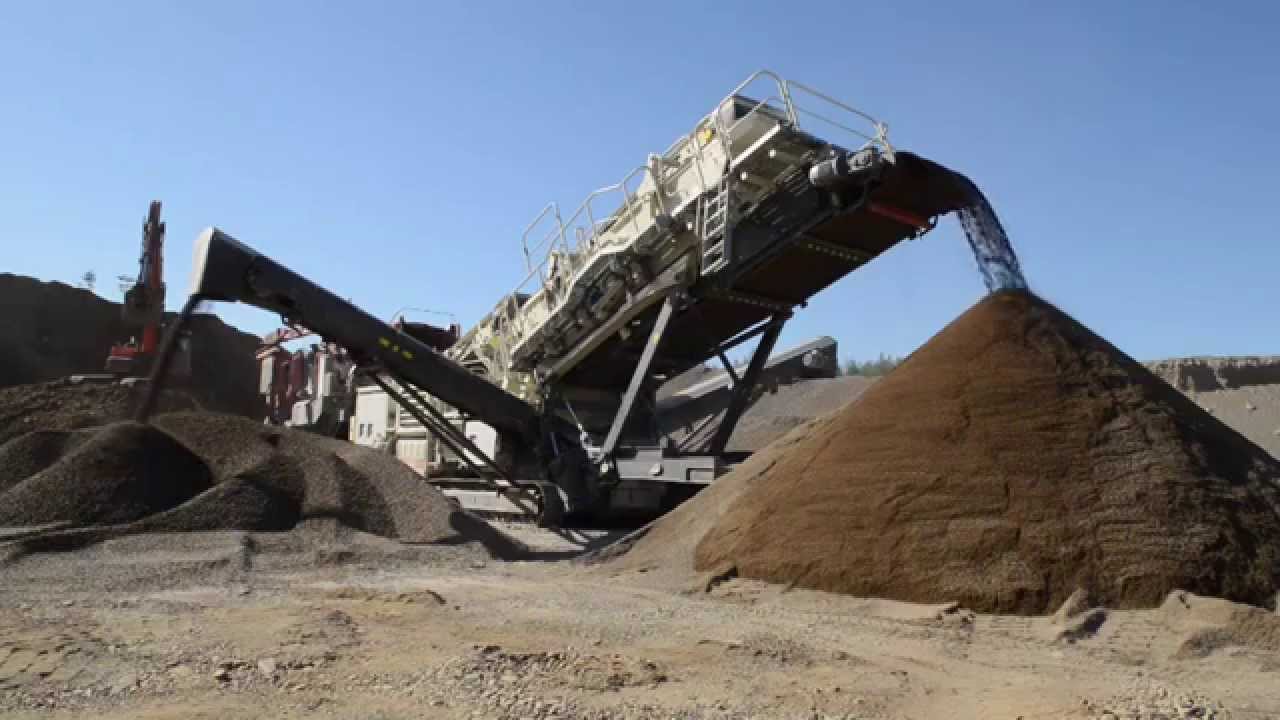 Metso Lokotrack® LT330D™ mobile crushing & screening plant