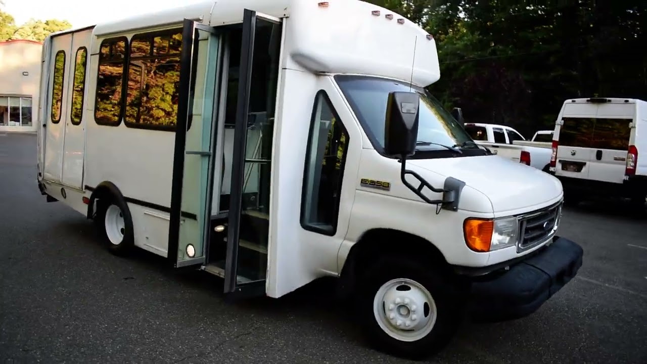 2007 FORD E350 SUPER DUTY in West Milford, NJ 07480