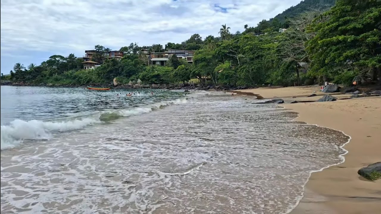 Walking in Praia do Viana em Ilhabela SP #brazil #worldcities #travel #beach #praiasdobrasil #nature