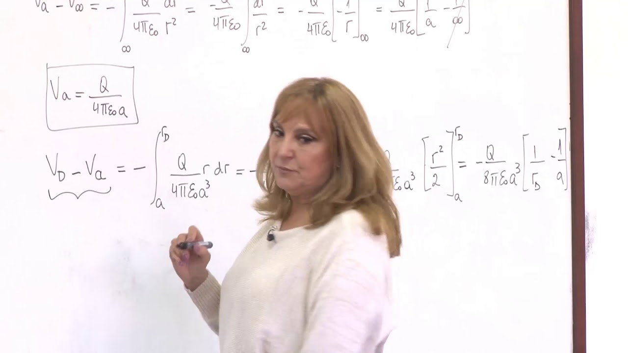 20 08 19 05  CALCULO DEL POTENCIAL GENERADO POR UNA ESFERA DIELÉCTRICA