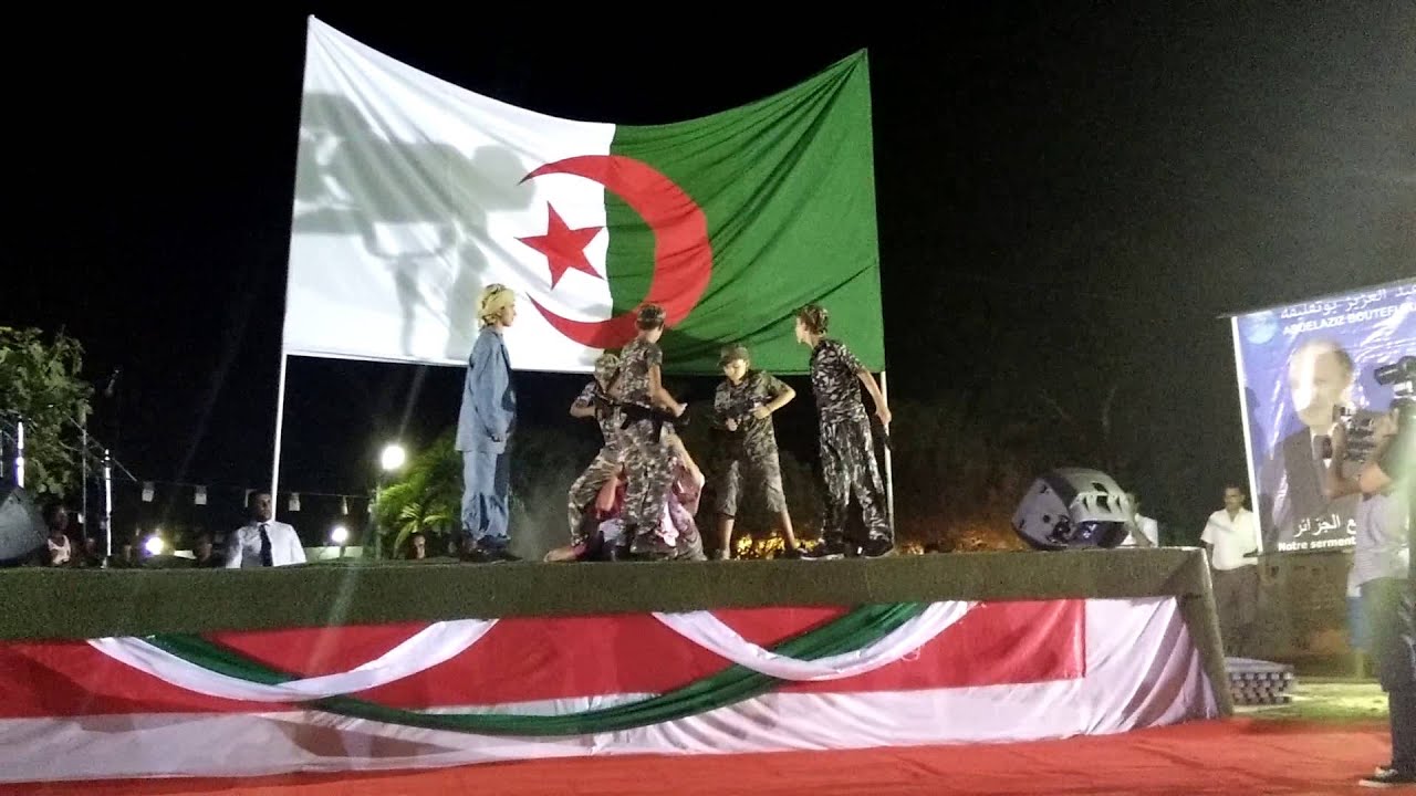 ملحمة الثورة من تقديم اطفال المخيم الصيفي