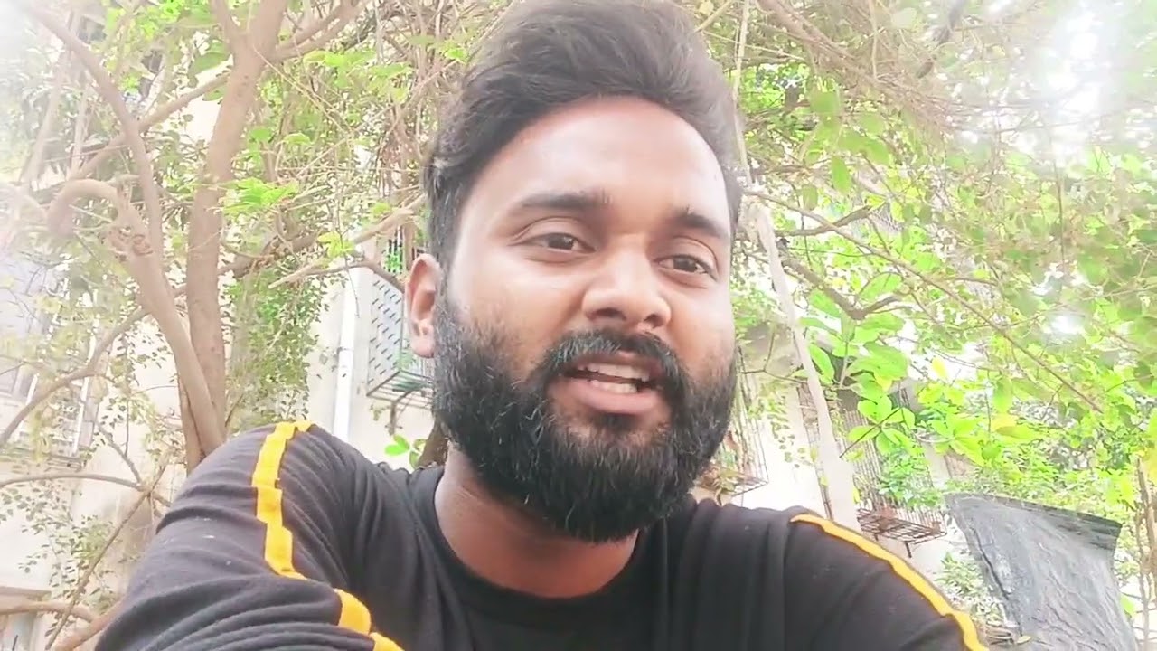40 vlog Hamare Facebook page ko hack kar liya tha