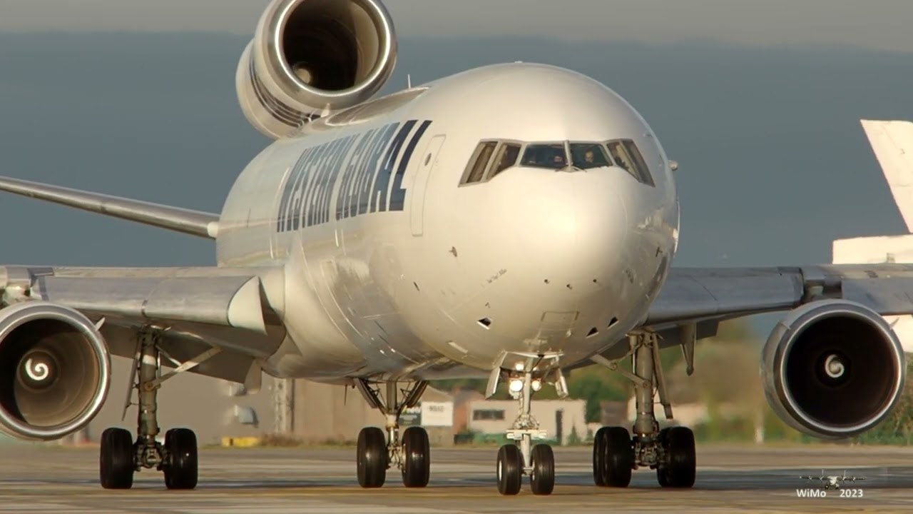 Western Global MD11 startup with airstart unit and t/o (OST/EBOS)