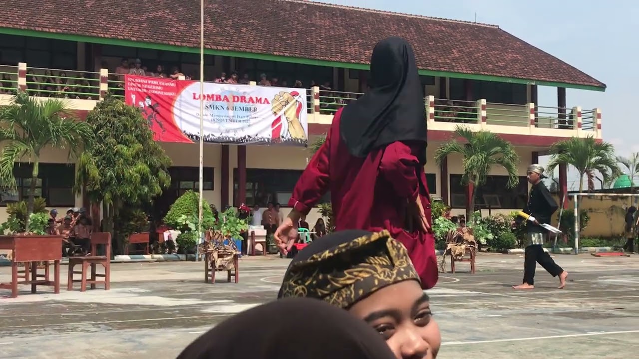 DRAMA KOLOSAL 