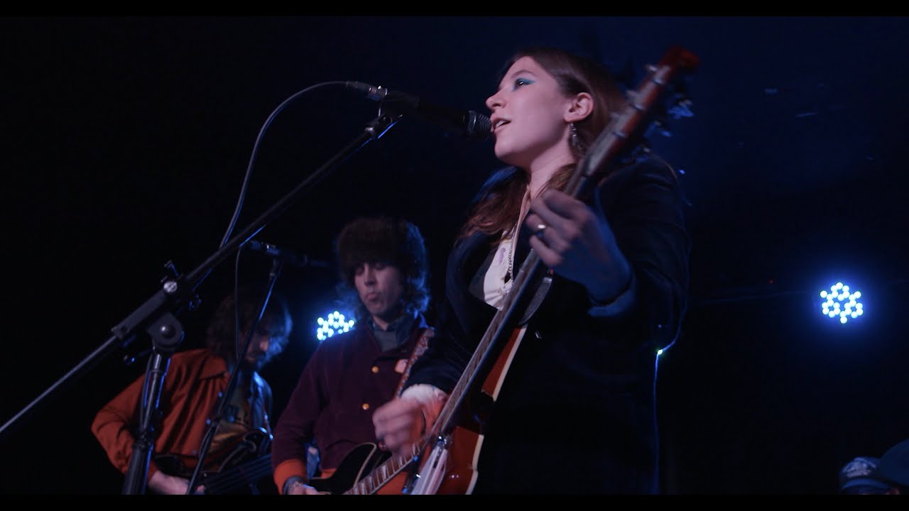 JULIANNA RIOLINO - COME ALL YE / HARK!