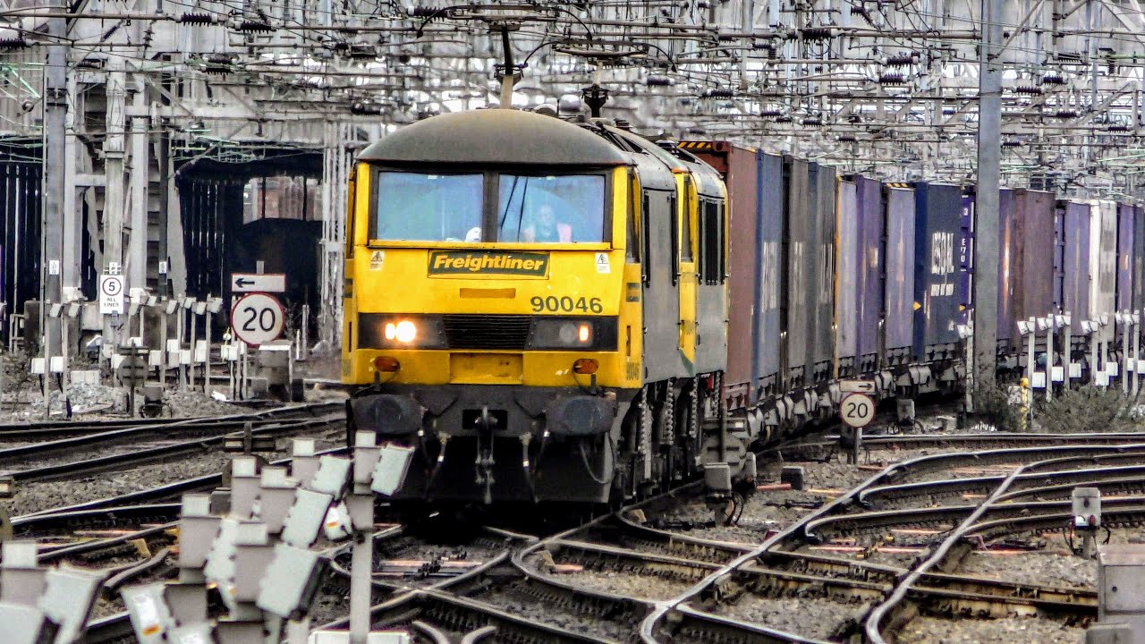 Trains at Crewe Railway Station | 07/01/2019