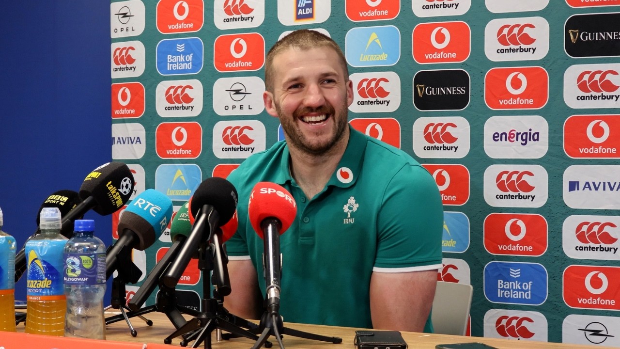 Стюарт Макклоски выступает перед матчем Ирландия — Италия #IREvITA #SixNations