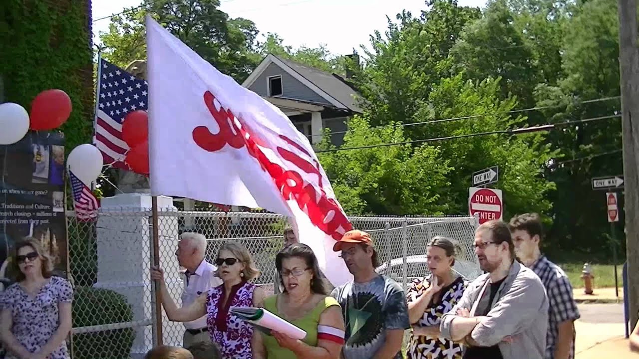 Polish song to Mary at St Casimir in Cleveland
