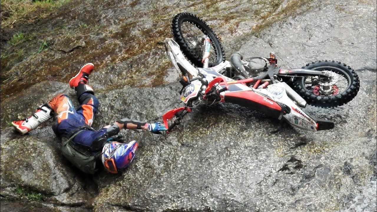 Dirt Bikes Fails Compilation #7 ☠️ Extreme Lagares, Alestrem, Gordexola & more by Jaume Soler
