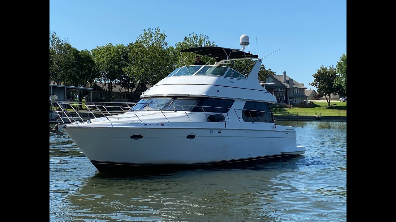 1999 Carver 450 Pilothouse For Sale at MarineMax Grand Lake