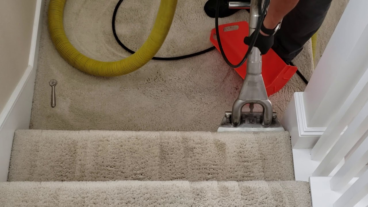 How to clean  stairs carpet cleaning fast and easy (the right way)