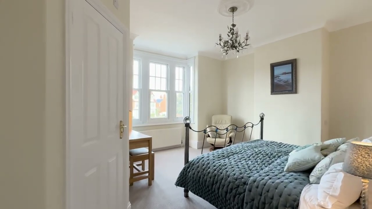 18 Evesham Place