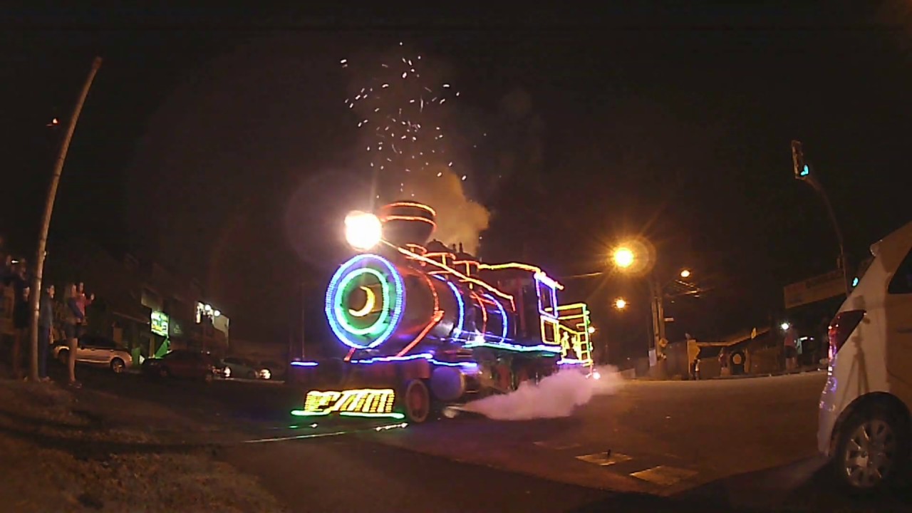 Trem Natal Rumo e ABPF Maria Fumaça Locomotiva 11 Iluminada Entre Curitiba e Cachoeira