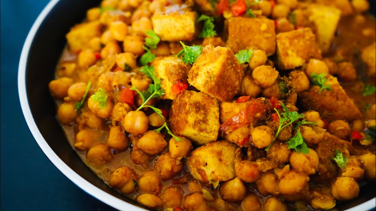 QUICK TOFU RECIPE WITH CHICKPEAS ( in a creamy sauce) | TOFU CHANA MASALA RECIPE