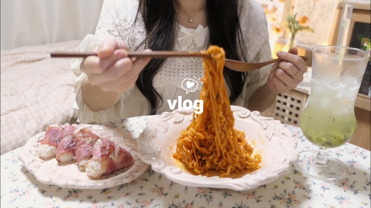 SUB)Корея❤vlogㅣЯ сделала рисовые лепешки с мороженым🍦Making eggburito and garlic bread.🍞Mukbang/ASMR