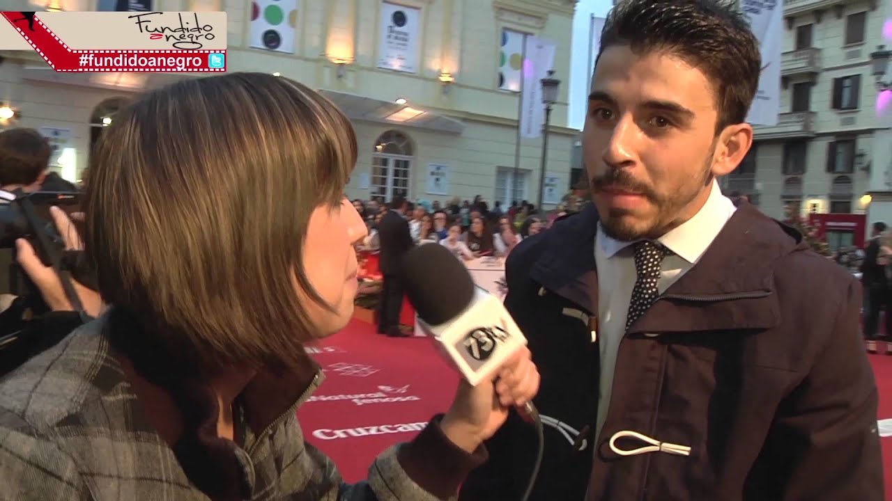 Víctor Sevilla @Sevillotti en la Alfombra Roja del #17festivalmalaga #fundidoanegro