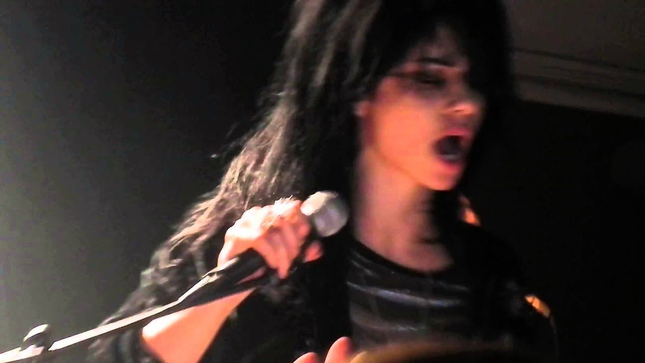 crazy- ninet tayeb