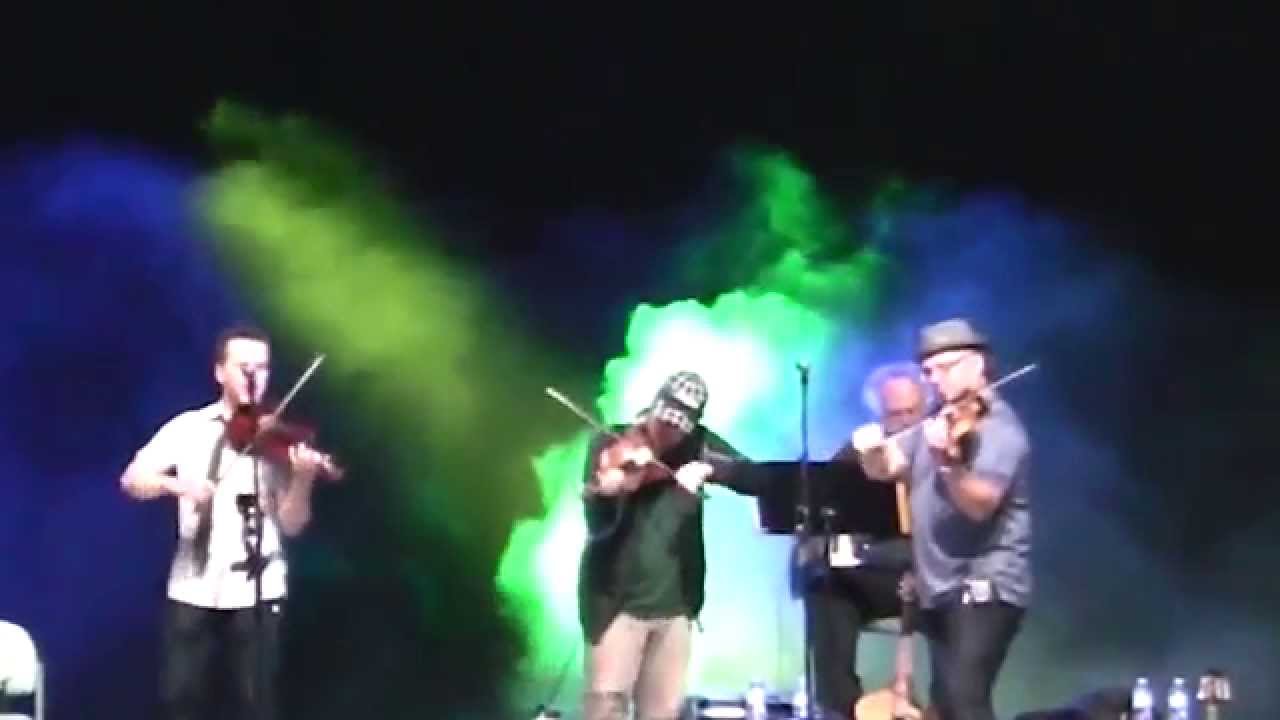 The Barra MacNeils with Ashley MacIsaac in Winsdor, ON