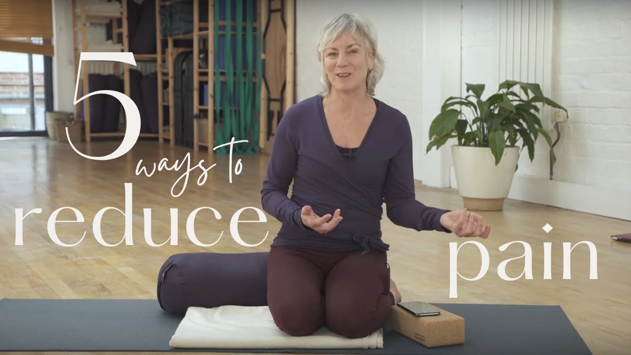 How can yoga reduce pain?